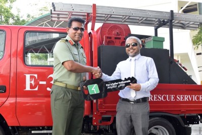 އެޗްޑީސީގެ ފަރާތުން އެމްއެންޑީއެފަށް ފަޔަރ ލޮރީއެއް ހަދިޔާކޮށްފި