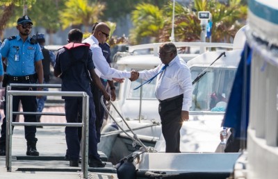 ފަނޑިޔާރު އަލީ ހަމީދާއި މެންބަރު އިލްހާމް ޝަރީއަތް ނިމެންދެން ބަންދަން