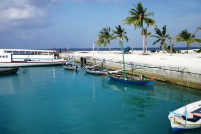 ފެންވަރަން ހުއްޓައި ފޮޓޯ ނަގައިގެން ދެމީހަކު ހައްޔަރުކޮށްފި