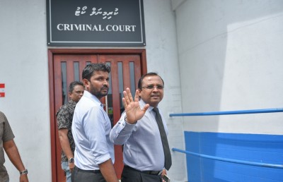 ރިޔާޒްގެ ބަންދުގެ މުއްދަތު އިތުރުކުރަން ދައުލަތުން އެދުނީ ހަގީގަތް އޮޅުވާލައިގެން: ވަކީލުން