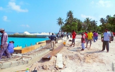 ތިން ރަށެއްގައި ބަނދަރު މަސައްކަތް ކޮށްދޭނެ ބަޔަކު ހޯދަން އިއުލާނުކޮށްފި