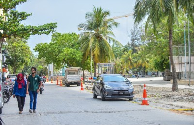 ބްރިޖާ ގުޅޭ މަގުތައް ފުޅާކުރަނީ ޓްރެފިކް ތޮއްޖެހުނަ ނުދިނުމަށް: މުއިއްޒު