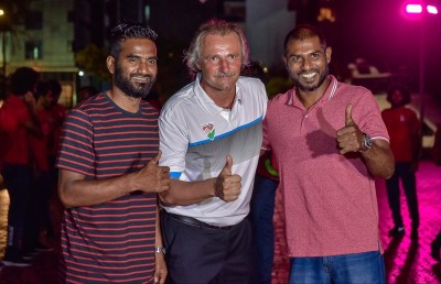 ސިންގަޕޫރާ ދެކޮޅަށް ދަގަނޑޭ ނުކުޅޭނެ