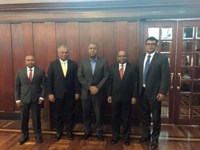 ސިޔާސީ މަސްރަހުގެ މައުލޫމާތު ދިނުމަށް އެމްޑީޕީގެ ޓީމެއް ލަންކާގައި