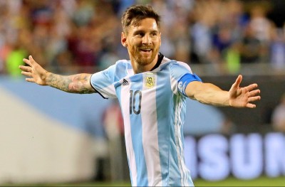 މެސީގެ މޮޅުކަން ސާބިތުކޮށްދޭން ނުޖެހޭ: މަރަޑޯނާ