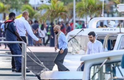 މައުމޫނާއި ދެ ފަނޑިޔާރުންނާއި ސިޔާސީ ބޭފުޅުން މާފުށީ ޖަލަށް ބަދަލުކޮށްފި