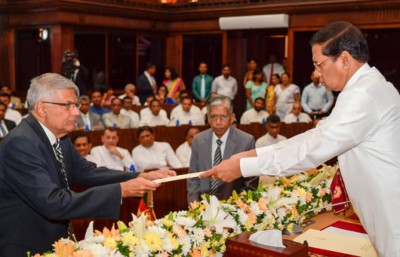 ވޯޓުގެ ކުރިން ރަނިލް އިސްތިއުފާ ދެއްވަން ސިރިސޭނާގެ ޕާޓީން ގޮވާލައިފި