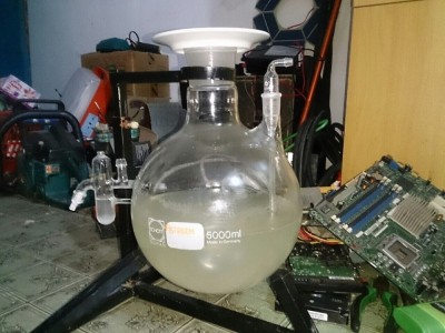 ކުއްތާ ބޭނުން ކޮށްގެން ހިންގި އޮޕަރޭޝަނެއްގައި މަސްތުވާތަކެތި ހޯދައި ދެ މީހަކު ހައްޔަރު ކޮށްފި