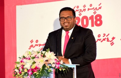 މަޝްރޫއުތަކުގެ"ފޮނިމީރުކަން" ލިބިގަތުމަށް އަންނަ ދައުރަށް ރައީސް ޔާމީން އިންތިހާބުކުރަން ޖެހޭ: ނައިބު ރައީސް
