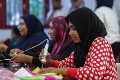ވިޔަފާރީގައި އަންހެނުންގެ ހުނަރު އިތުރުކުރުމަށް މަސައްކަތްތަކެއް ފަށައިފި