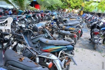 ސައިކަލްތަކެއް ވަގަށް ނެގި ކަމުގެ ތުހުމަތުގައި ތިން މީހަކު ހައްޔަރުކޮށްފި