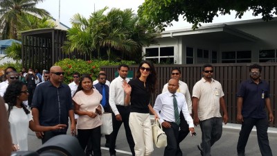 އަމާލް ކްލޫނީ ރައީސް ނަޝީދާ ބައްދަލުކުރައްވައިފި
