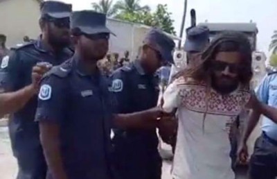 ފުލުހުންގެ ބަންދުން ސްމިތު ދޫކޮށްލައިފި