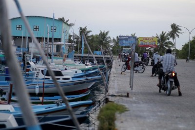 ގެއްލިގެން ހޯދަމުން ދިޔަ ފުވައްމުލަކު ދޯނި ގަމު ކަނޑުގައި އޮއްވައި ފެނިއްޖެ