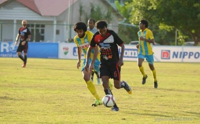 އީގަލްސް އަތުން ބަލިވެ ވެލެންސިއާ މުބާރާތުން ކަޓައިފި