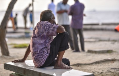 އޮޅުންބޮޅުން- ބަލާނެ މީހަކު ނެތް ބަލި މީހުން