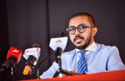 އީސީގައި ތިބީ "އަޅުންތަކެއް"، އިސްތިއުފާ ދެއްވާ: އަމީތު