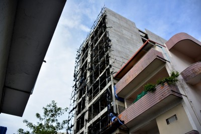 އިމާރާތެއްގެ ނުވަ ވަނަ ބުރިން ވެއްޓި ބިދޭސީއަކު މަރުވެއްޖެ