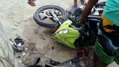 އދ. އޮމަދޫގައި ދެ ސައިކަލް ޖެހި ތިން މީހަކު ޒަޚަމްވެއްޖެ