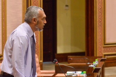 ކޮންވެންޝަން ސެންޓަރުގެ ގޮނޑިތަކާ ބެހޭ މައުލޫމާތު ދިނުމަށް މިނިސްޓަރު މުއިއްޒު މާދަމާ މަޖިލީހަށް