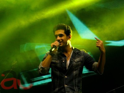 ހަވަޔާ އެކު އައްޑޫގައި ރޭ ބޭއްވީ ސަނަމްގެ ފޯރި ގަދަ ޝޯއެއް