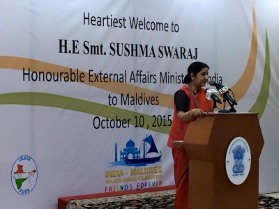 ޑޮކްޓަރުންނާއި ޓީޗަރުންނަކީ ދެ ގައުމުގެ ގުޅުމަށް މުހިއްމު ބައެއް: ސުޝްމާ