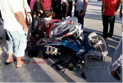 އައްޑޫ ސީޓީގައި ހިނގި އެކްސިޑެންޓެއްގައި ތިން މީހަކަށް އަނިޔާވެއްޖެ
