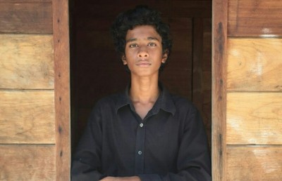 ތިން އެކުވެރިން މަރާ ހަނގުރާމަ ކުރި، އެކަމަކު ދެ ކުދިން ގެއްލުނީ އެހީއެއް ނެތި