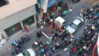 އިމާރާތަކުން ވެއްޓުނު އެއްޗަކުން ޖެހި ކުޑަކުއްޖެއްގެ ސިކުނޑިއަށް ލޭ އެޅިއްޖެ
