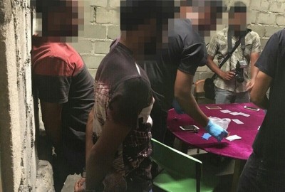 ޖުވާ ކުޅެން ތިބި ކަމުގެ ތުހުމަތުގައި ކައުންސިލަރަކާ އެކު 12 ދިވެއްސަކު ހައްޔަރުކޮށްފި