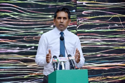 ބޯޑް ސެކްރެޓަރީންނަށް ހަމައެކަނި ދިވެހިން ތިބެވޭގޮތް ހަދަނީ