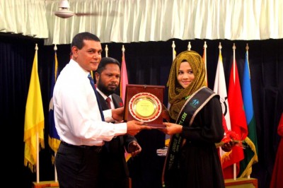 ދ. އަތޮޅު މަދުރަސާގެ އެންމެ މޮޅު ދަރިވަރަކަށް ރައުހާ އިސްމާއިލް