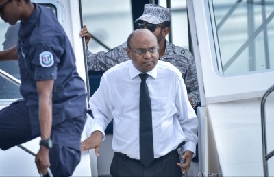 ޖެމްސްގެ ޚިދުމަތް މެދުކަނޑާލަން އުއްތަމަ ފަނޑިޔާރު އިރުޝާދު ދެއްވި: ހެކިވެރިއެއް