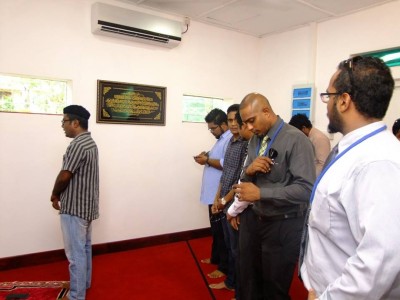 ދިވެހިންނަށް ހާއްސަ ނަމާދުގެއެއް ސޯސަންވިލާގައި ހުޅުވައިފި