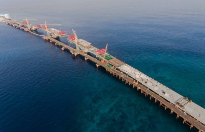 ބްރިޖުގެ މާލެކޮޅުގެ ތަނބުތައް ސުޕަސްޓްރަކްޗާއިން ގުޅުވާލައިފި