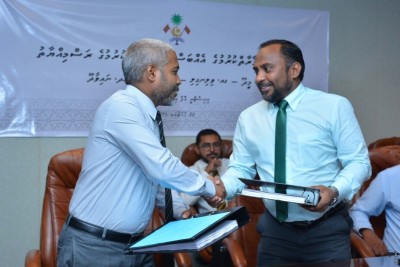 ހުޅުމާލޭގައި ގަބުރުސްތާނަކާއި ހިނަވާ ގެއަކާއި މިސްކިތެއް އަޅަނީ