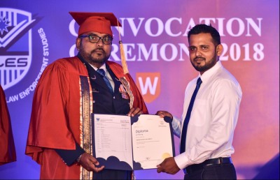 ކިޔެވި އެއްޗެއްގެ ބޭނުން އަމަލީ ގޮތުން ފުލުހުން ދައްކަން ޖެހޭނެ: އަޒްލީން