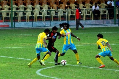 ވެލެންސިއާ ބަލިކޮށް އީގަލްސް ތިން ވަނަ އަށް