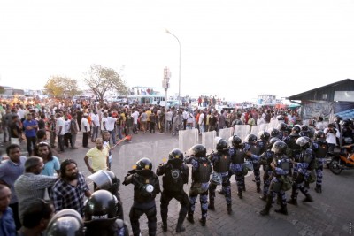 މޭޑޭ މުޒާހަރާއަށް ގޮސްގެން ވަޒީފާ އިން ވަކިކުރި ފަސް މީހަކަށް ވަޒީފާ ދޭން އަންގައިފި