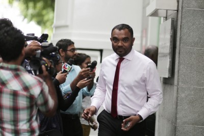 ފެންނަ މަންޒަރުތަކުން އަދީބުގެ އިތުބާރު ނެތް ކަމަށް ފާސްވާނެ: އާރިފް