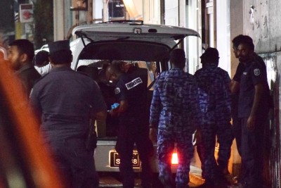 ފުލުހުން ގަލޮޅު ގެއެއް ބަލައިފާސްކޮށް ބައެއް ތަކެތި ގެންގޮސްފި