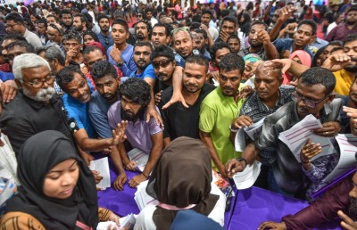 އެއް ގަޑިއިރުގެ ތެރޭ 15،000 ފޯމު ހުސްވެއްޖެ