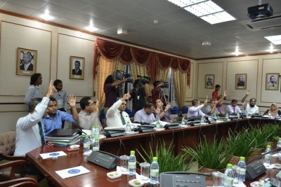 ގަވަރުނަރު ހާޒިރުކުރި ބަޖެޓު ކޮމެޓީ ސިއްރުކޮށްފި