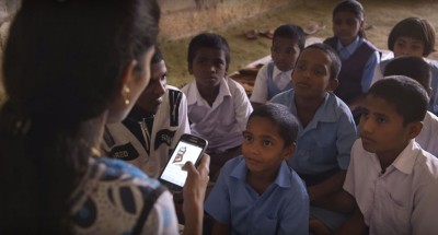 ސްކޫލް ގަޑީގައި ޓީޗަރުން ފޯނު ގެންގުޅުން ލަންކާގެ ޕްރޮވިންސެއްގައި މަނާކޮށްފި