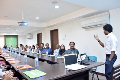 ދުޅަހެޔޮ ސިއްހަތާ ބެހޭގޮތުން ޕްރޮފެސަރު އުގެއިލް މައުލޫމާތު ދެއްވައިފި