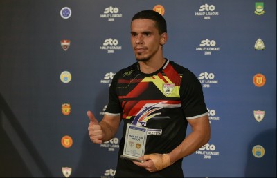 ލުއިޒް އެޑުއާޑޯ: ލަނޑަކަށް ފަހު ލަނޑެއް!