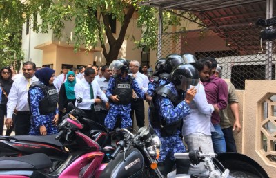 12 މެމްބަރުންގެ ޝަރީއަތް އަލުން ފަށައި ކޯޓަށް ހާޒިރުކުރަނީ