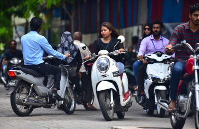 އެއް ދުވަހުން ޑްރައިވިން ލައިސަންސް ލިބޭ ހަރަކާތެއް ބާއްވަނީ