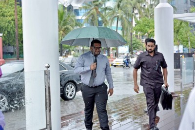 އަދީބުގެ އެކްސްރޭ ނަގަން އެކްސްރޭ މެޝިނެއް ދޫނިދޫއަށް ގެންގޮސްފި