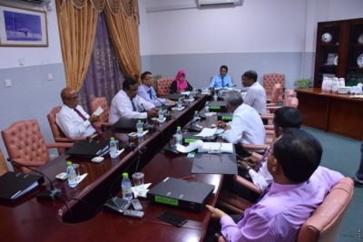 3،000 ހަމަނުވާ ރަށްތަކުގައި ތިން ކައުންސިލަރުން އިންތިޚާބު ކުރަންޖެހޭ ގޮތަށް ކޮމެޓީން ފާސްކޮށްފި